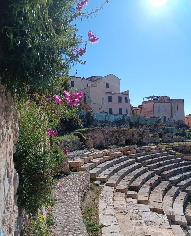 La Casetta Nelle Mura Terracina Eksteriør billede